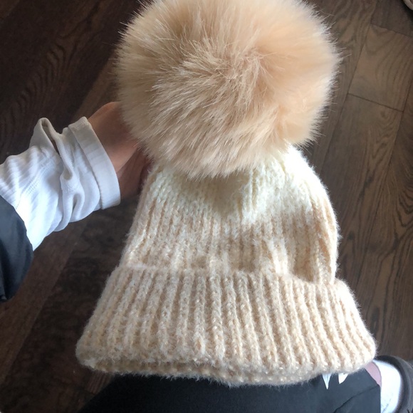 Free people winter hat - Picture 6 of 6